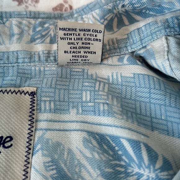 Vintage Silk Circa 1969 Light Blue Tropical Print Button Down Shirt Size Large - Picture 5 of 9